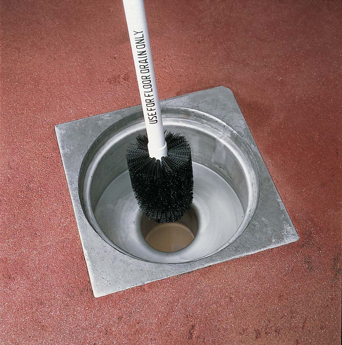 FLOOR DRAIN BRUSH HANDLE - 1000mm